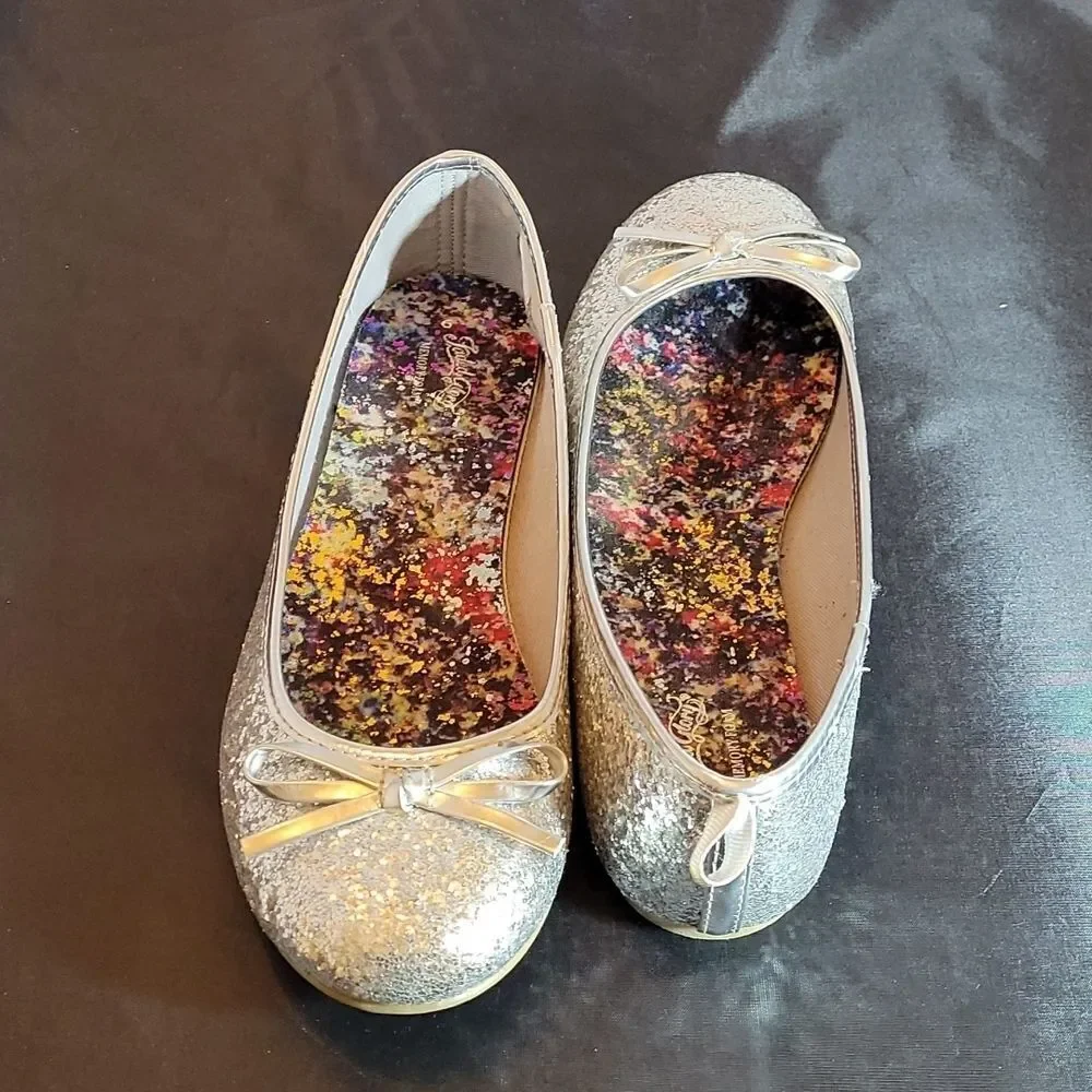 BRAND NEW FADE GLORY YOUTH GIRLS BALLET SILVER CASUAL DAZZLE FLATS